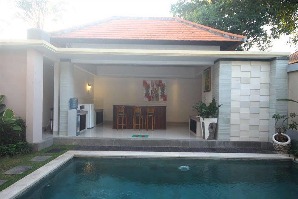 Kubal Villa Seminyak  Exterior photo
